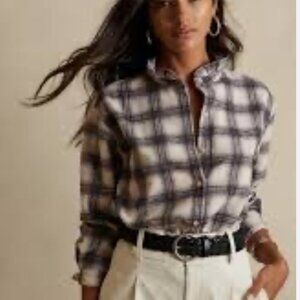Banana Republic ruffle neck flannel shirt size small fall 2022